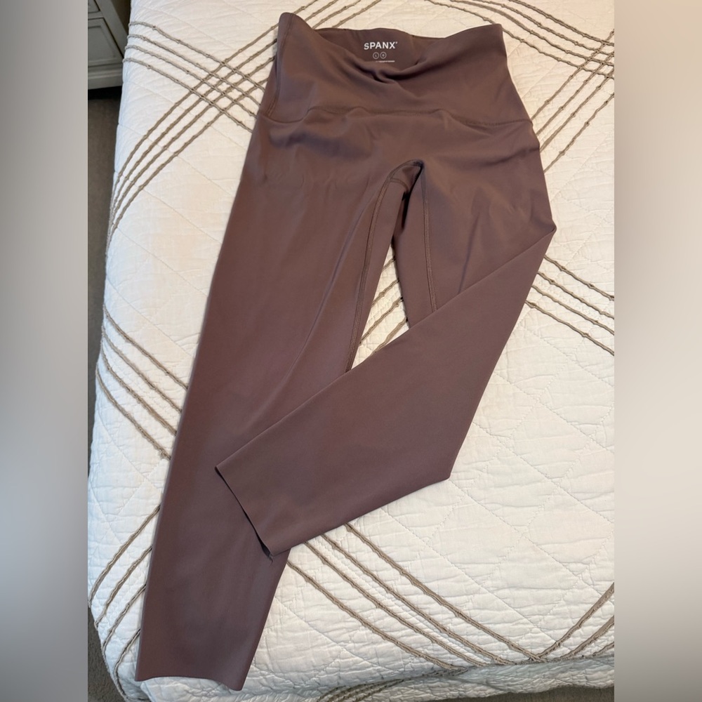 SPANX Booty Boost 7/8 Leggings